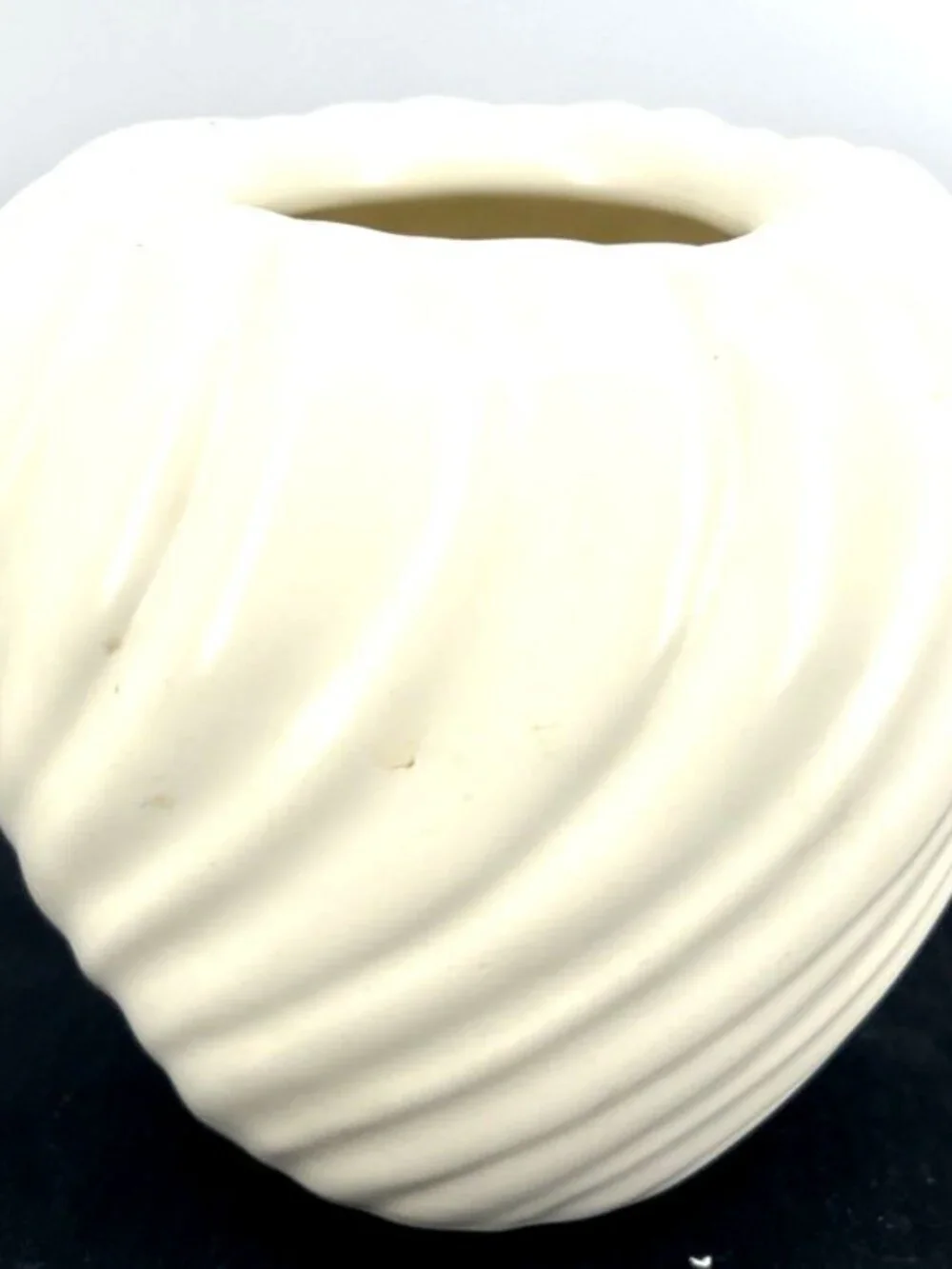 Gladding McBean Vase Franciscan Ware Cream Coronado Art 5.5